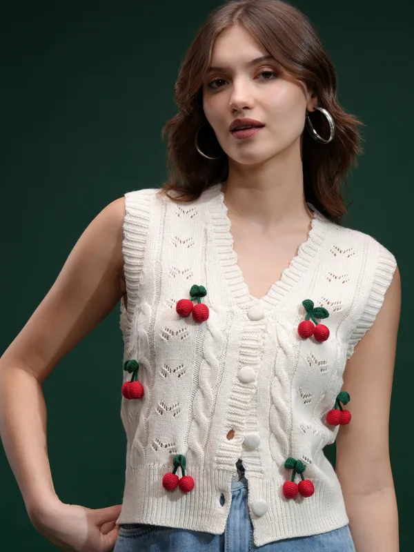 Tokyo Talies Women Off White V-Neck Sweater