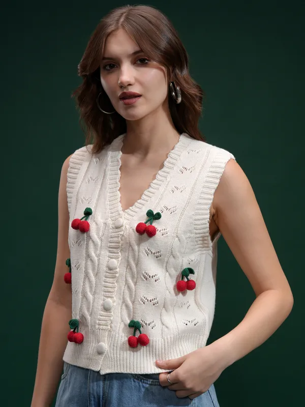 Tokyo Talies Women Off White V-Neck Sweater