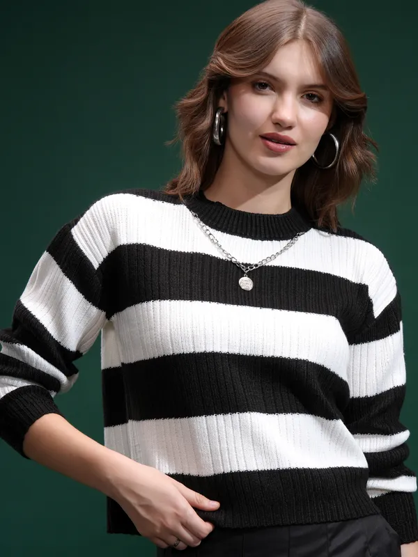 Tokyo Talies Women Black Round Neck Sweater