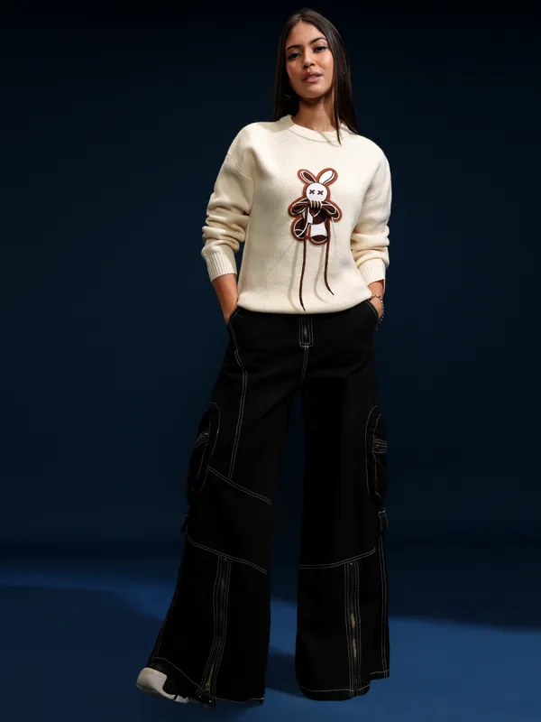 Women Applique Sweater