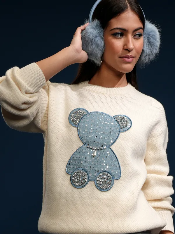 Women Applique Sweater