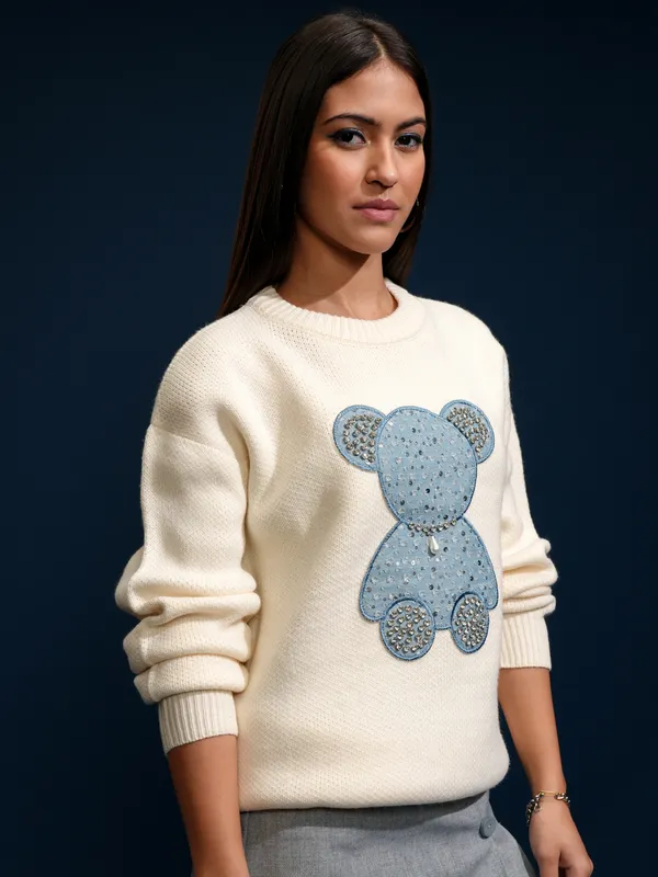 Women Applique Sweater