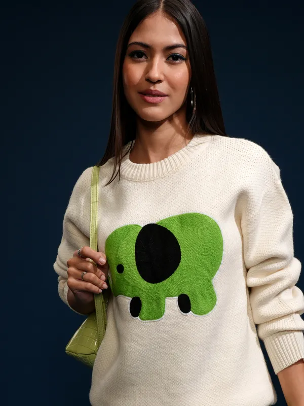 Women Applique Sweater