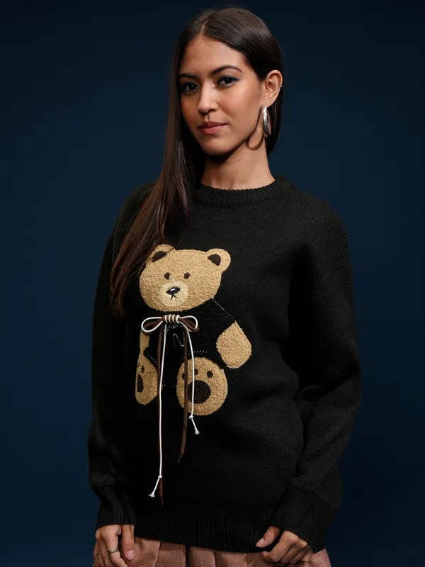 Women Applique Sweater