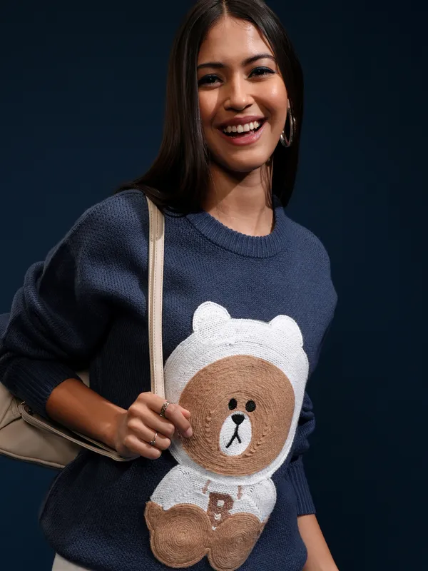 Women Applique Sweater