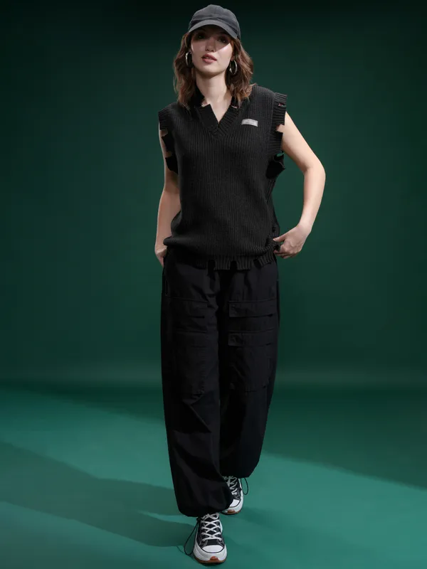 Tokyo Talkies Women Black V-Neck Sweater