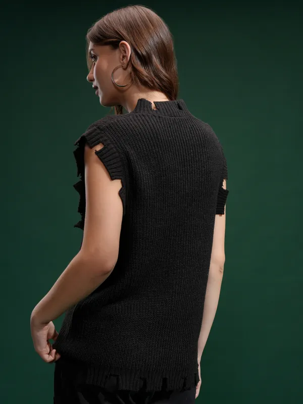 Tokyo Talkies Women Black V-Neck Sweater