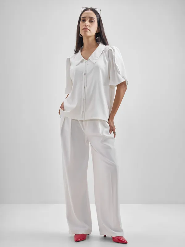 Chic By Tokyo Talkies Women White Solid Shirt Style Top