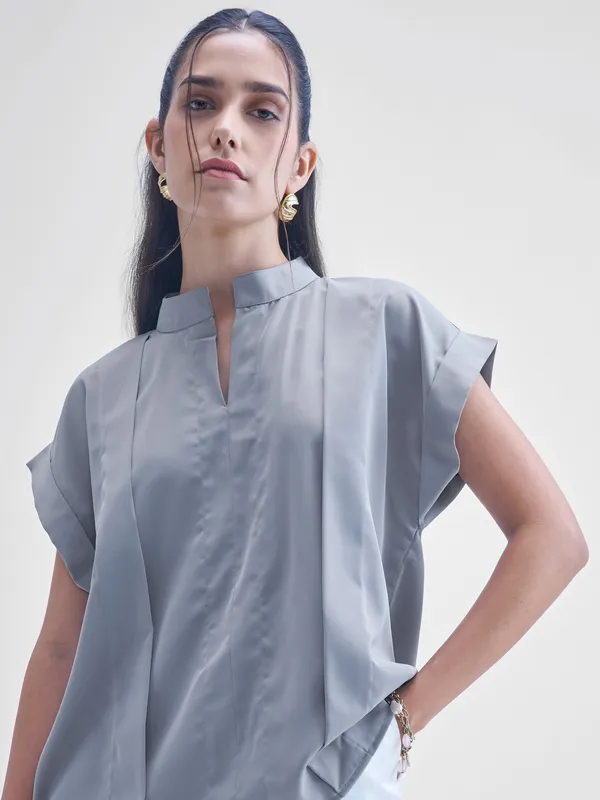 Chic By Tokyo Talkies Women Grey Solid Shirt Style Top