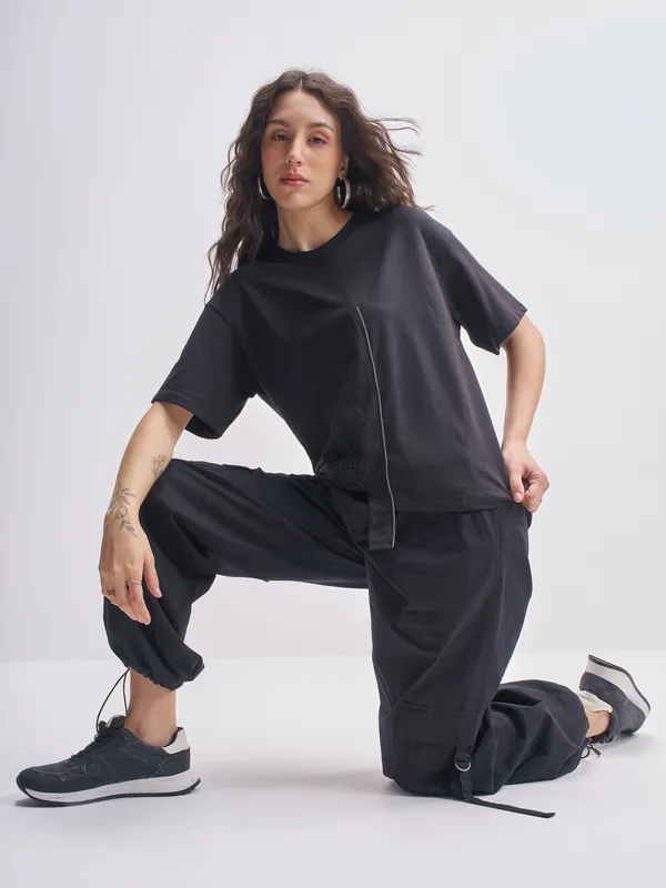 Tokyo Talkies Women Black Solid Regular Top