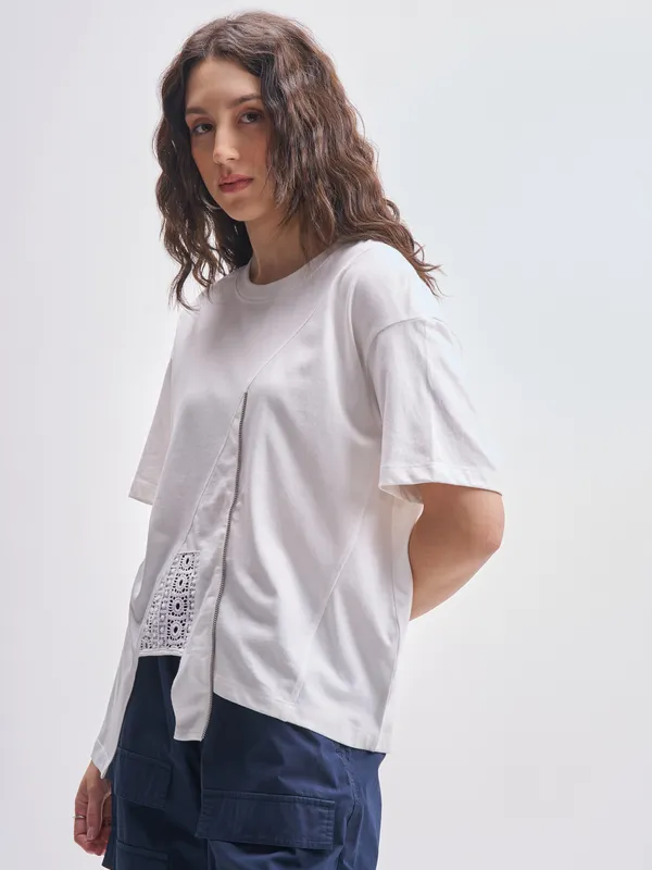 Tokyo Talkies Women White Solid Regular Top
