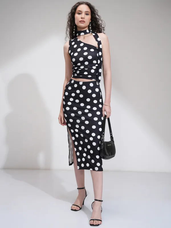 Tokyo Talkies Women Black Printed Fitted Top