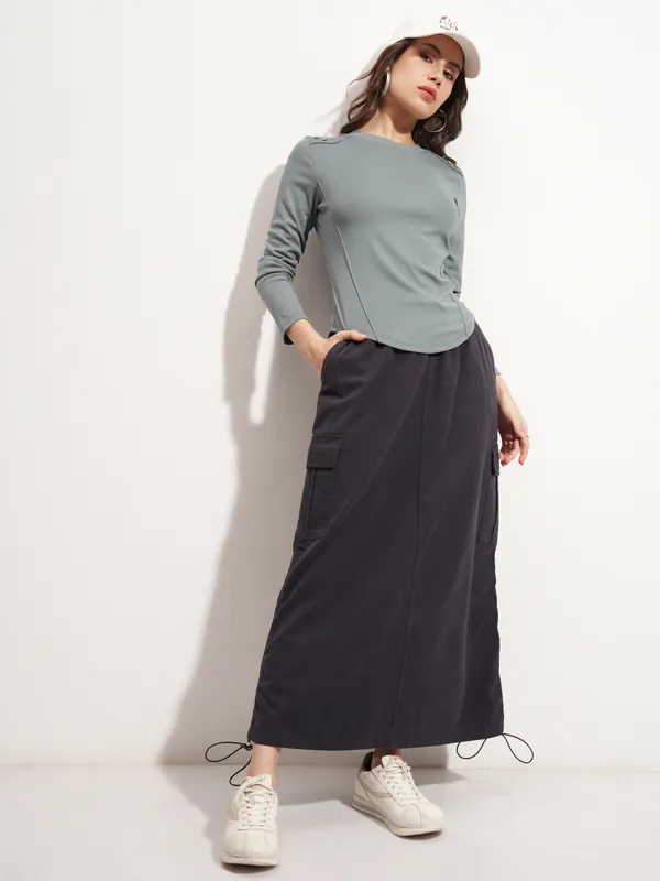 Tokyo Talkies Women Grey Solid Regular Top