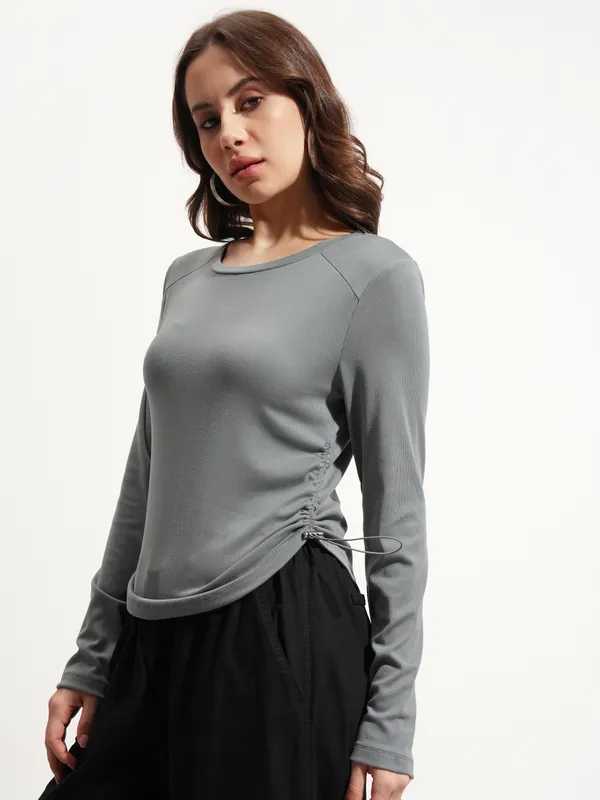 Solid Regular Top
