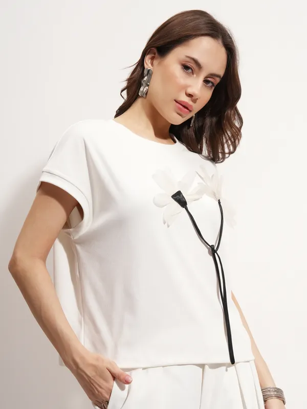 Tokyo Talkies Women White Applique Regular Top