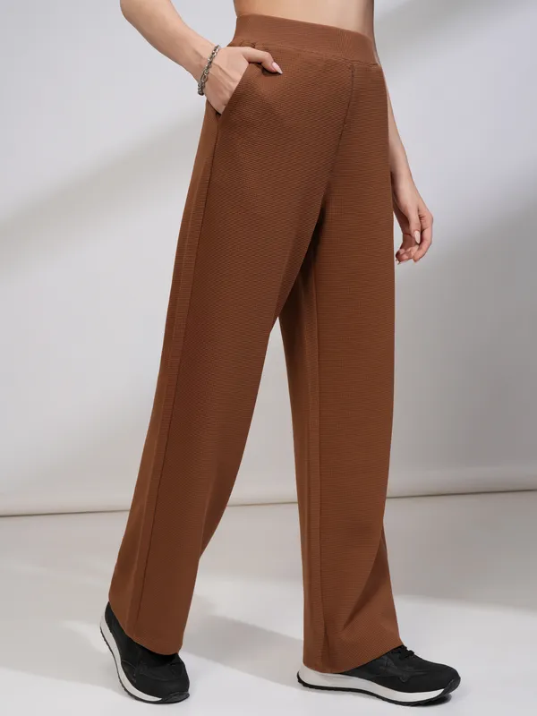 Tokyo Talkies Women Brown Solid Regular Fit Casual Trouser