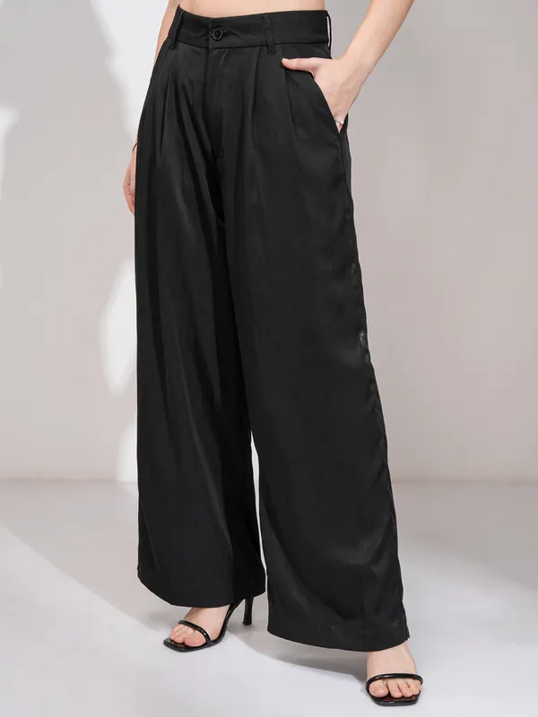 Tokyo Talkies Women Black Solid Wide Leg Casual Trouser