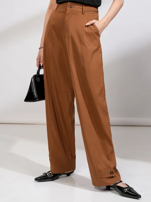 Tokyo Talkies Women Tan Solid Regular Fit Casual Trouser