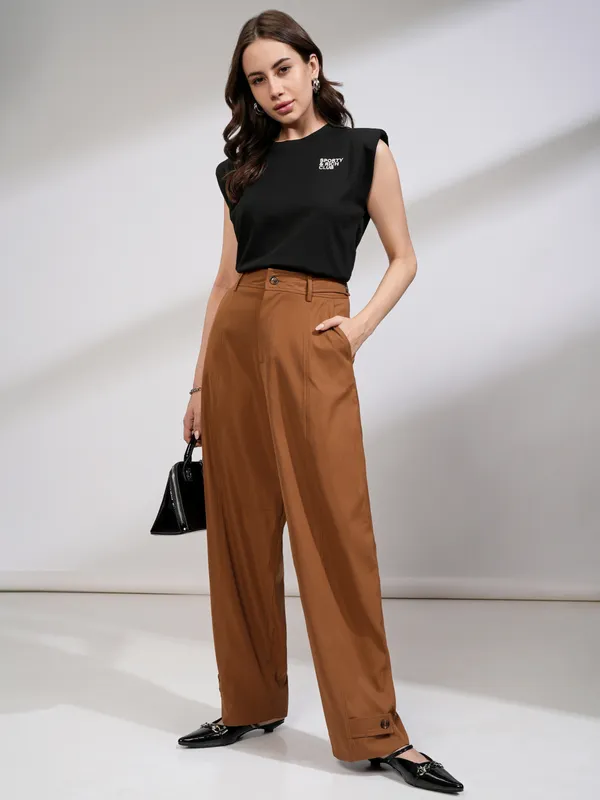 Tokyo Talkies Women Tan Solid Regular Fit Casual Trouser