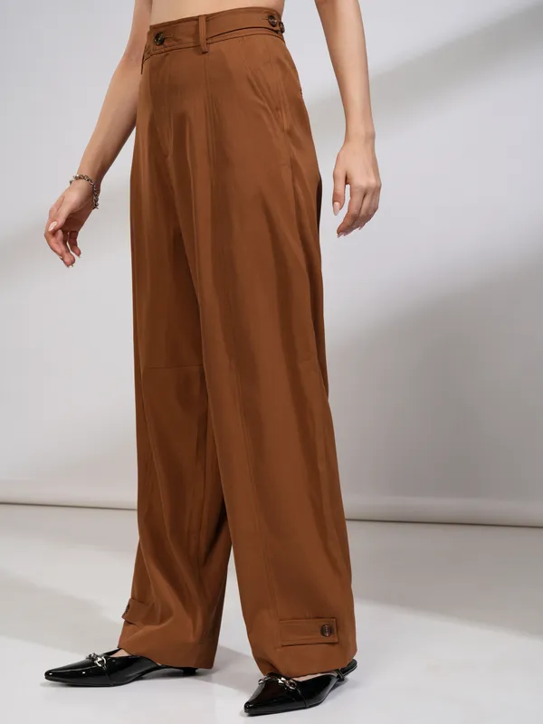Tokyo Talkies Women Tan Solid Regular Fit Casual Trouser