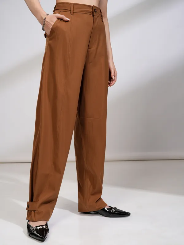 Tokyo Talkies Women Tan Solid Regular Fit Casual Trouser