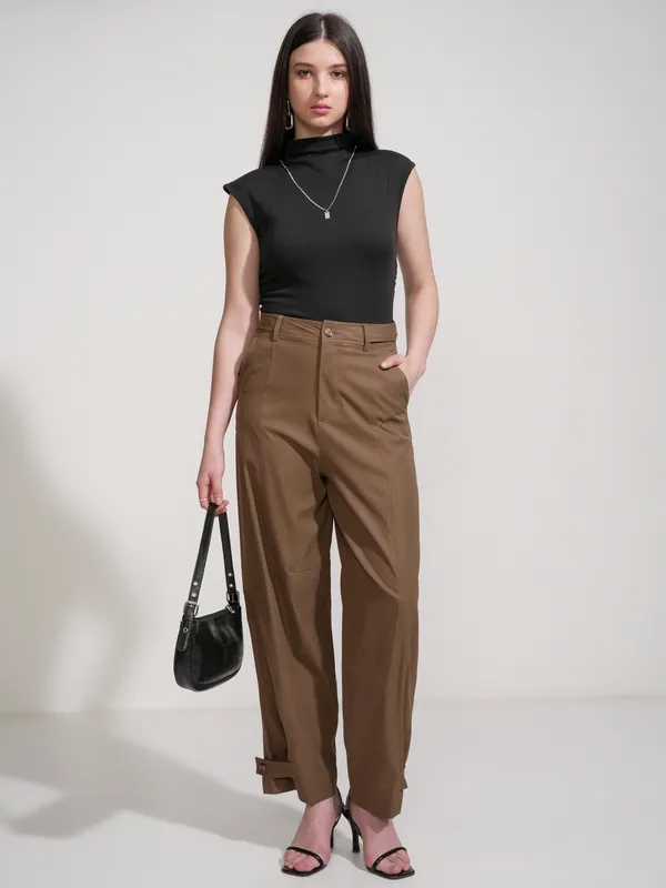 Solid Regular Fit Casual Trouser