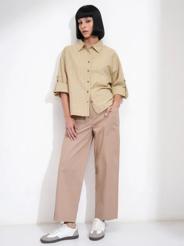 Tokyo Talkies Women Beige Solid Regular Fit Casual Trouser