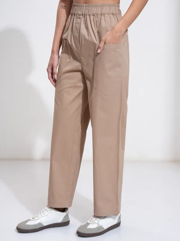 Tokyo Talkies Women Beige Solid Regular Fit Casual Trouser