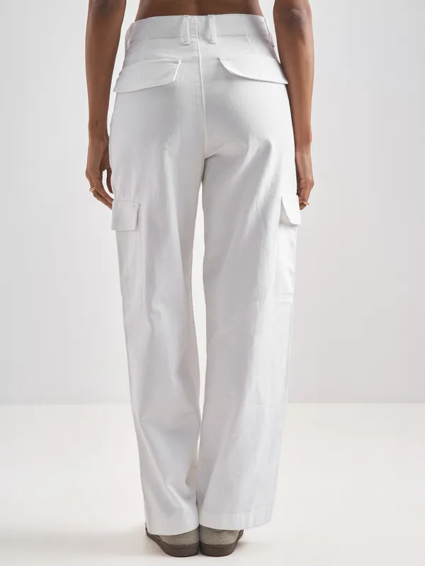 Street By Tokyo Talkies Women White Solid Straight Fit Cargos