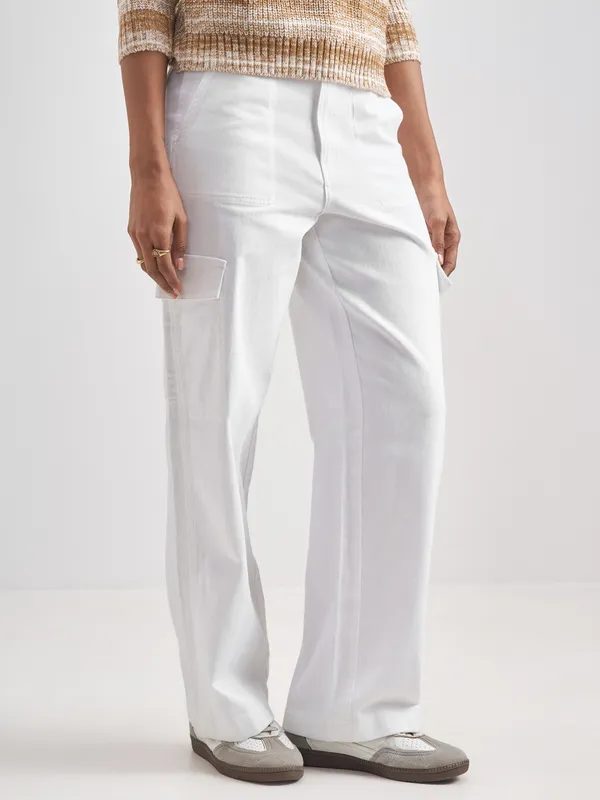 Street By Tokyo Talkies Women White Solid Straight Fit Cargos