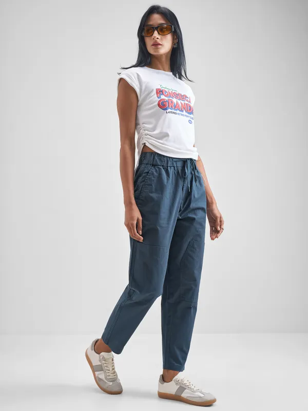 Street By Tokyo Talkies Women Blue Solid Tapered Fit Regular Trouser