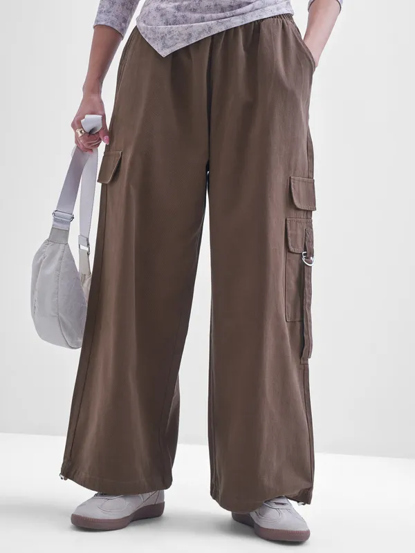 Tokyo Talkies Women Brown Solid Straight Fit Cargos