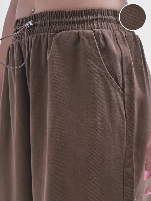 Tokyo Talkies Women Brown Solid Straight Fit Cargos