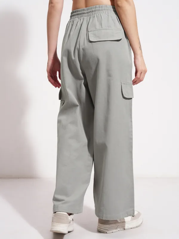 Tokyo Talkies Women Grey Solid Straight Fit Cargos
