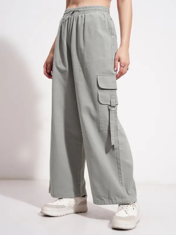 Tokyo Talkies Women Grey Solid Straight Fit Cargos