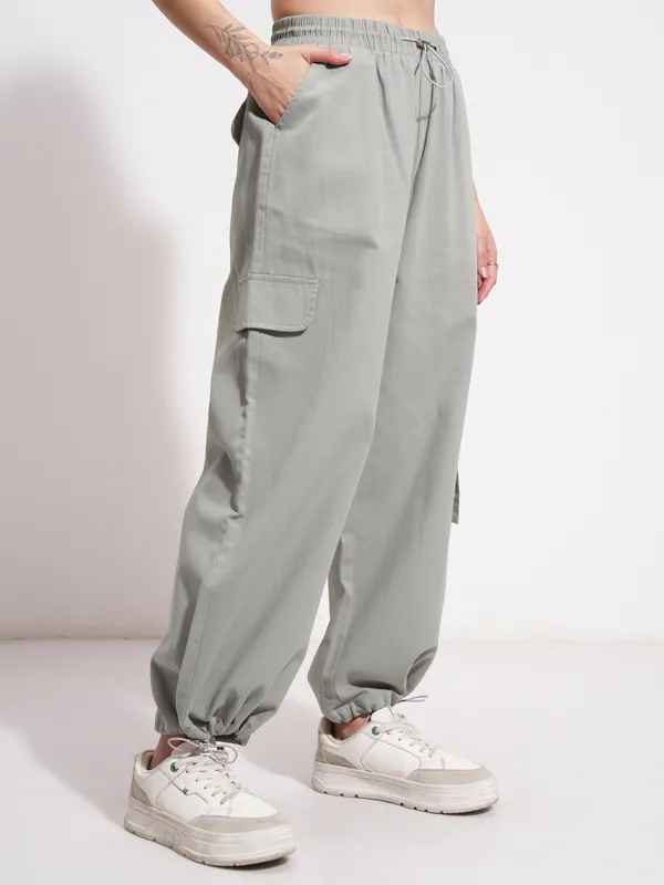 Tokyo Talkies Women Grey Solid Straight Fit Cargos