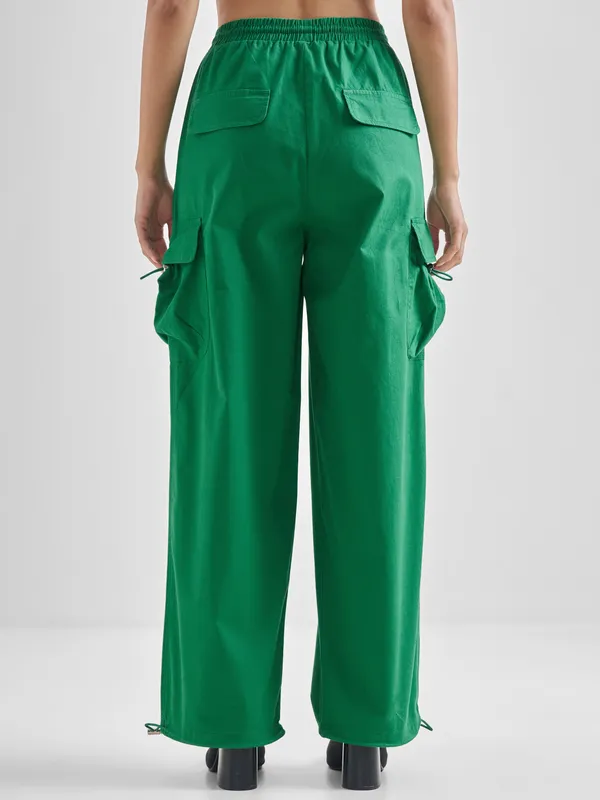 Street By Tokyo Talkies Women Green Solid Straight Fit Cargos