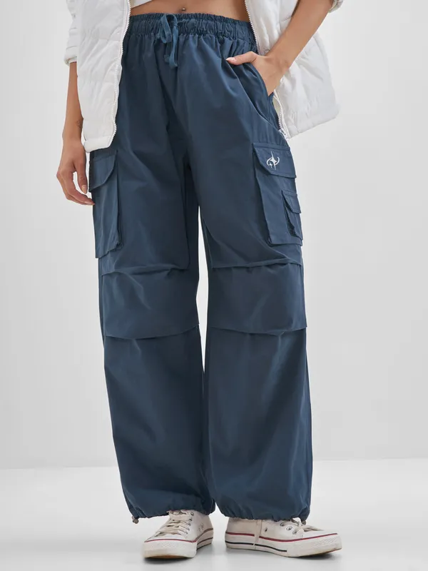 Street By Tokyo Talkies Women Blue Solid Straight Fit Cargos