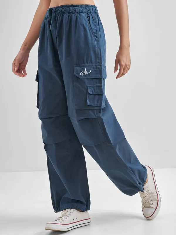 Street By Tokyo Talkies Women Blue Solid Straight Fit Cargos