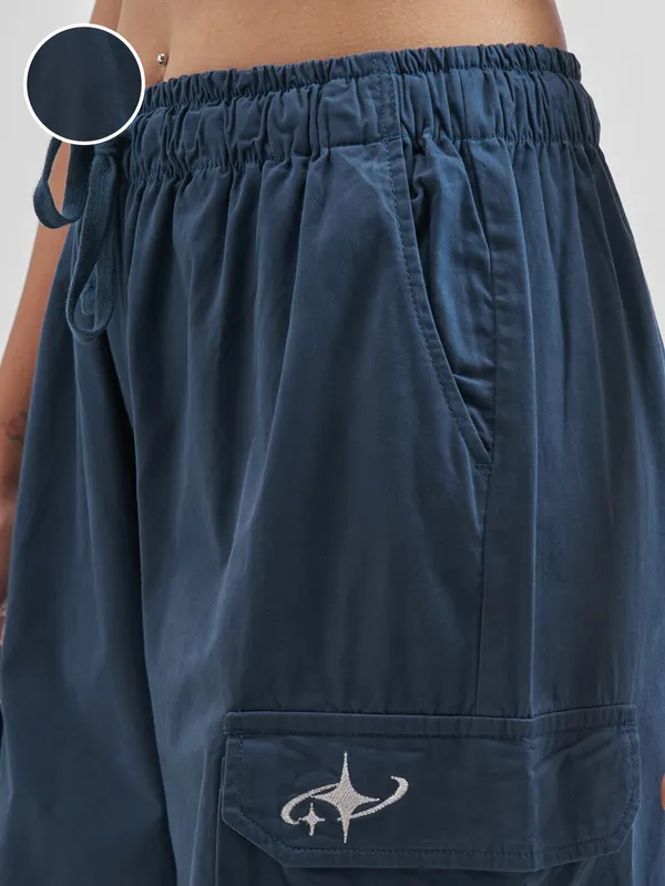 Street By Tokyo Talkies Women Blue Solid Straight Fit Cargos