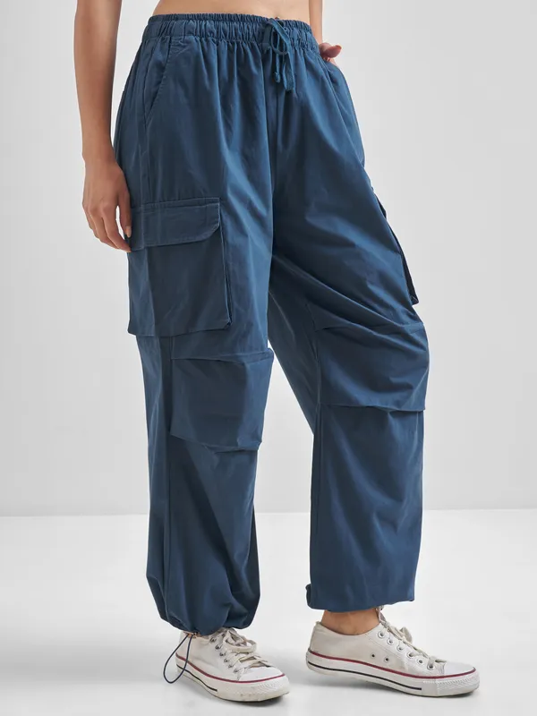 Street By Tokyo Talkies Women Blue Solid Straight Fit Cargos
