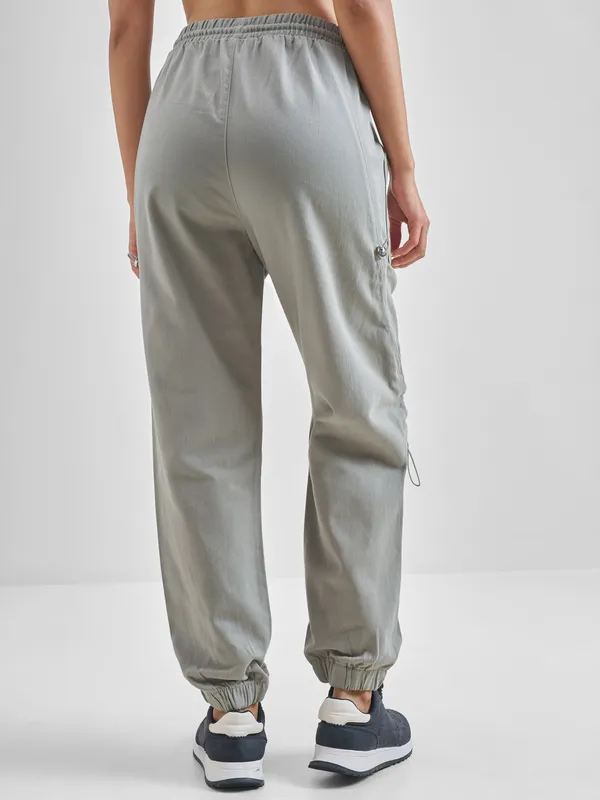 Street By Tokyo Talkies Women Grey Solid Regular Fit Cargos