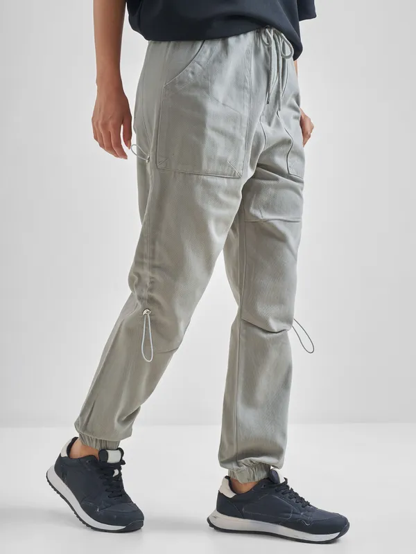 Street By Tokyo Talkies Women Grey Solid Regular Fit Cargos