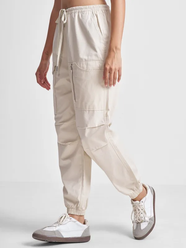 Tokyo Talkies Women Off White Solid Regular Fit Cargos