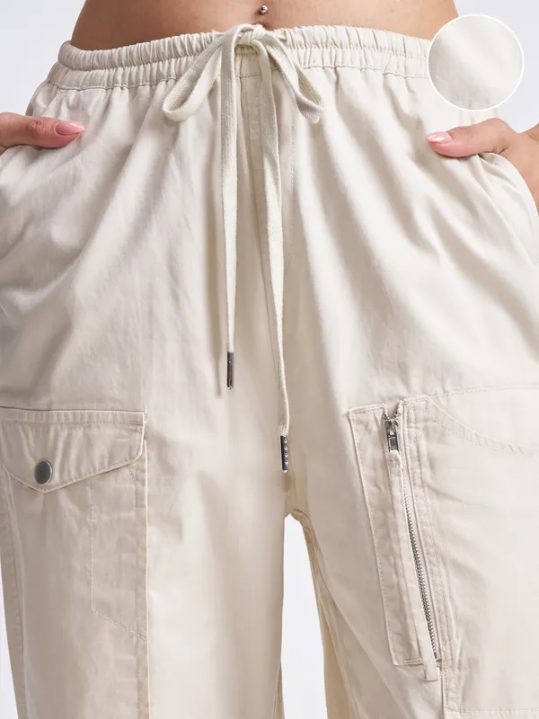 Tokyo Talkies Women Off White Solid Regular Fit Cargos