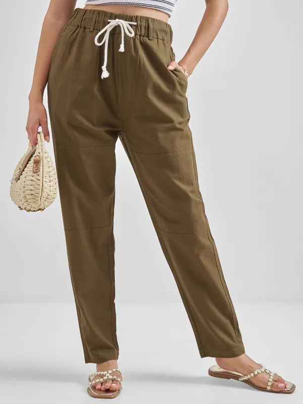 Street By Tokyo Talkies Women Brown Solid Straight Fit Casual Trouser