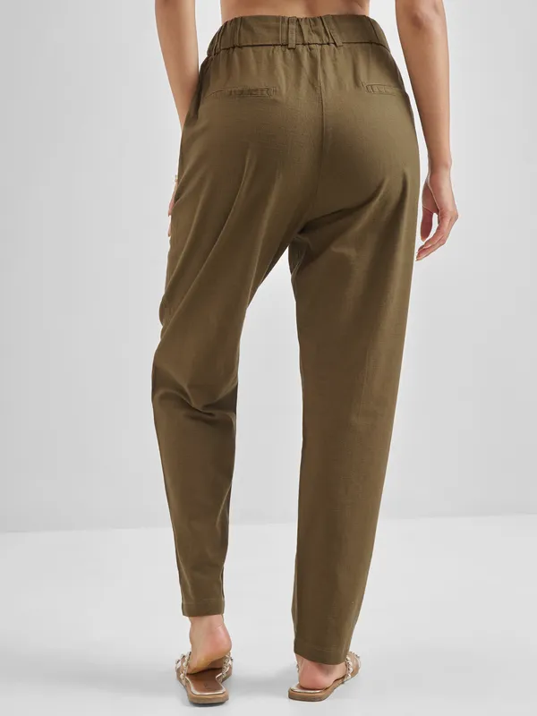 Street By Tokyo Talkies Women Brown Solid Straight Fit Casual Trouser