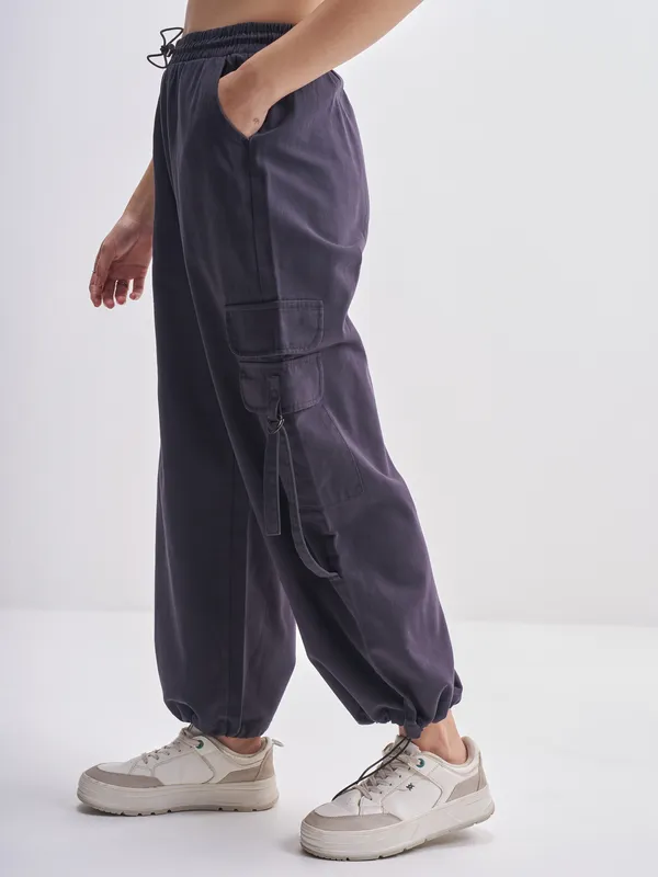 Tokyo Talkies Women Navy Blue Solid Straight Fit Cargos