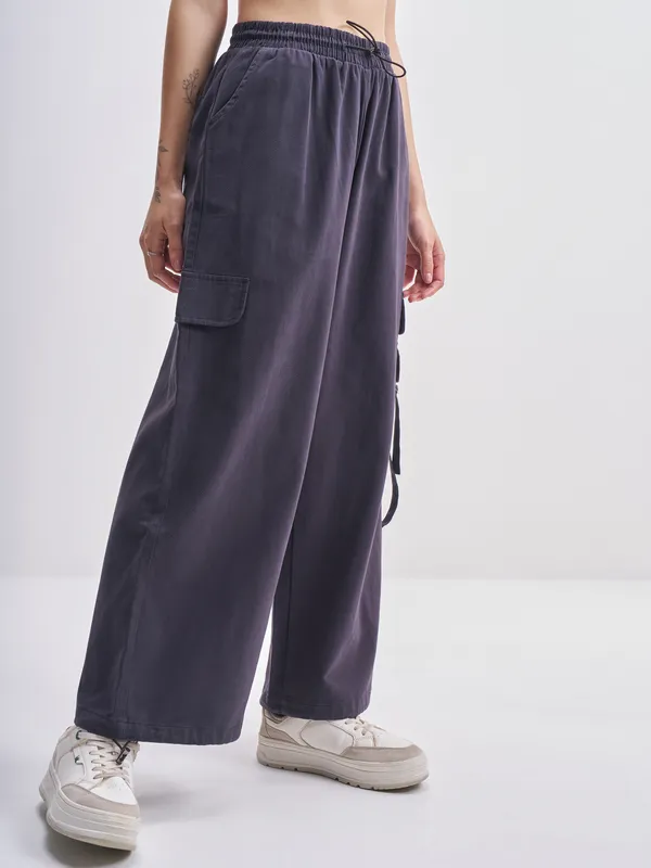 Tokyo Talkies Women Navy Blue Solid Straight Fit Cargos