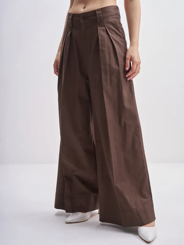 Tokyo Talkies Women Brown Solid Wide Leg Casual Trouser